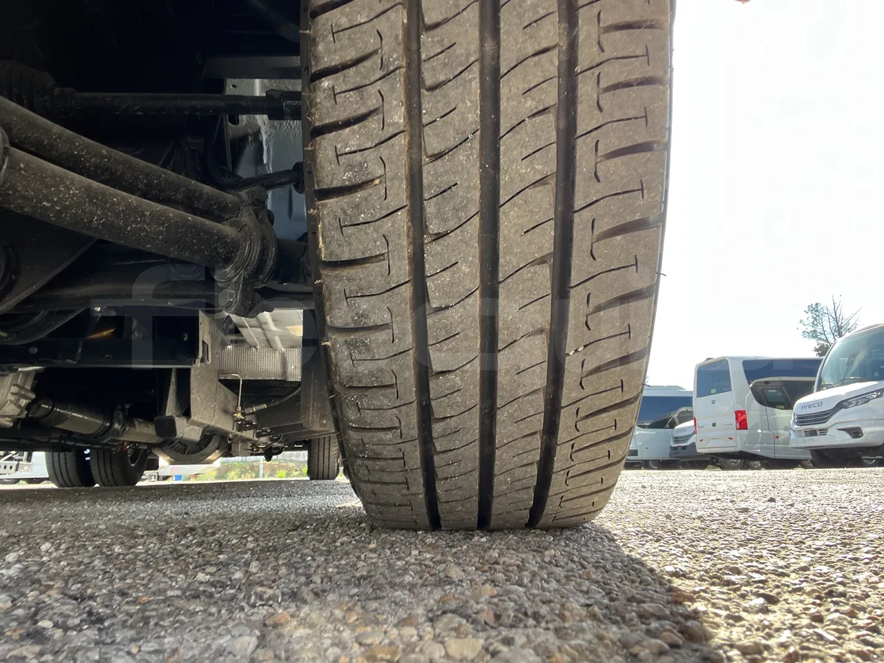 Iveco Daily - First Axle Left Side: Tyre Tread