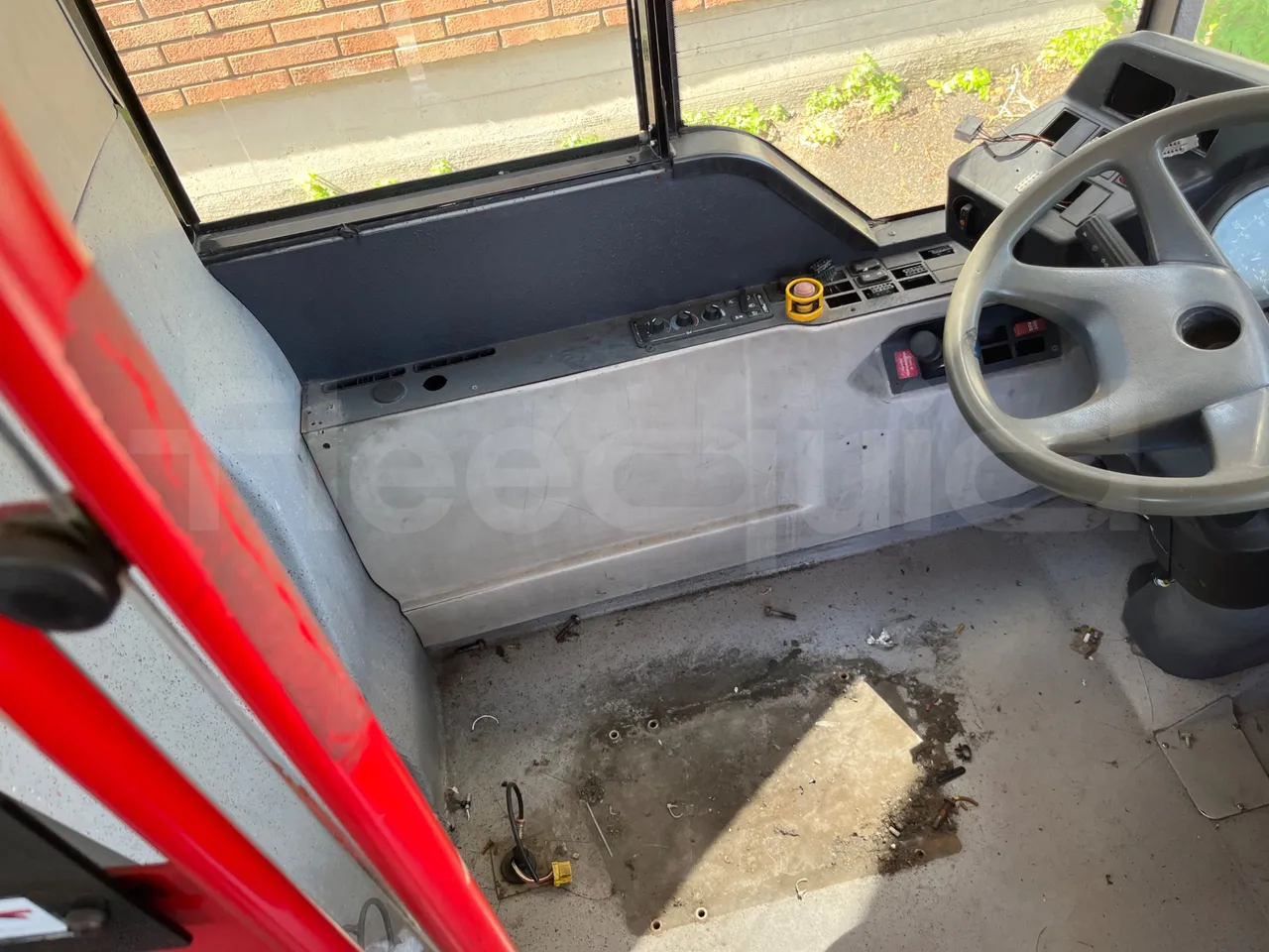 Mercedes-Benz Citaro O 530 /S93/AC-2/E3 Euro 3 12 M 205kw - driver's seat photo (mandatory for bus to scrap)