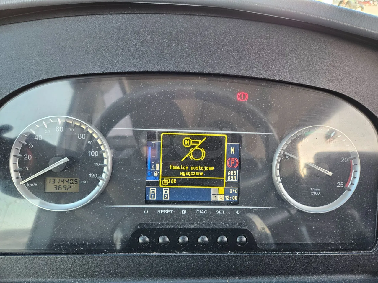 Setra S416 GT-HD/2 - EUR5 - 315kW - 13.020m - dashboard lights on