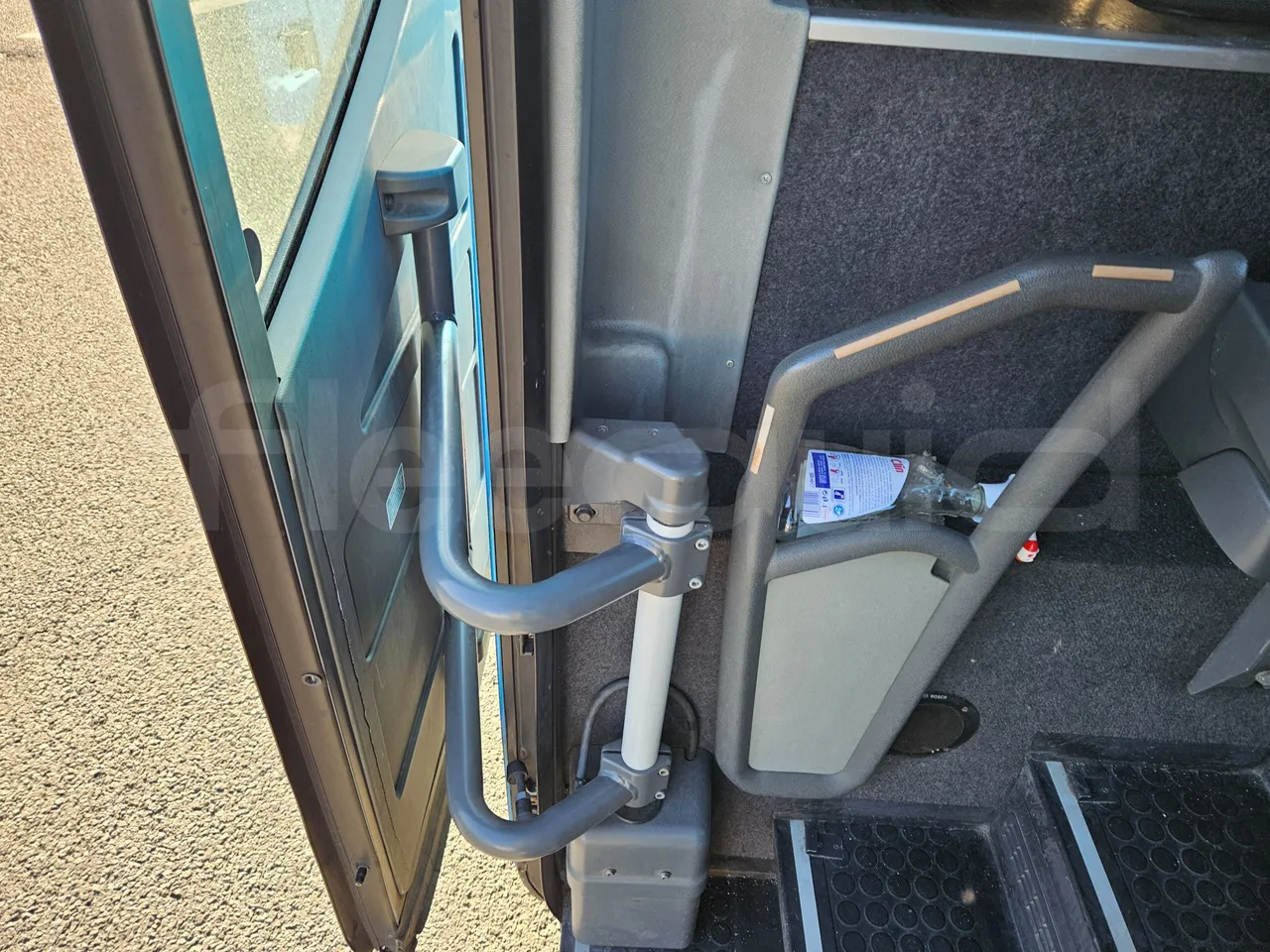 Setra S416 GT-HD/2 - EUR5 - 315kW - 13.020m - door mechanism photo