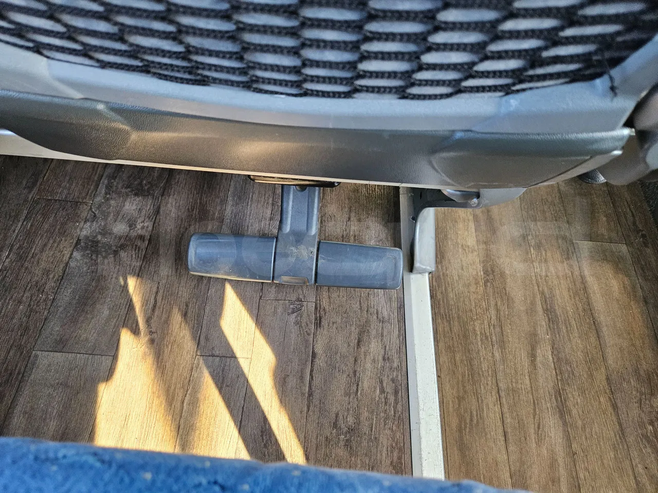 Setra S416 GT-HD/2 - EUR5 - 315kW - 13.020m - footrest detail photo