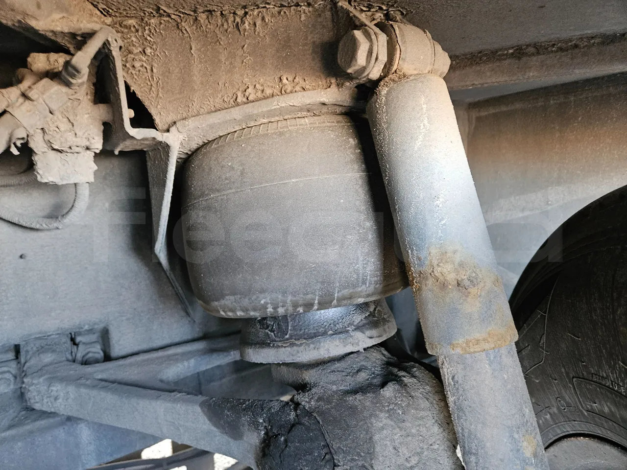 Setra S416 GT-HD/2 - EUR5 - 315kW - 13.020m - front air springs left