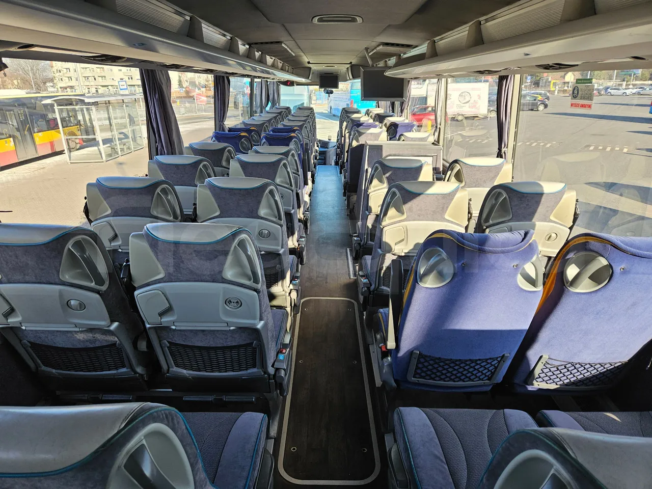 Setra S416 GT-HD/2 - EUR5 - 315kW - 13.020m - forward view all seats last row height