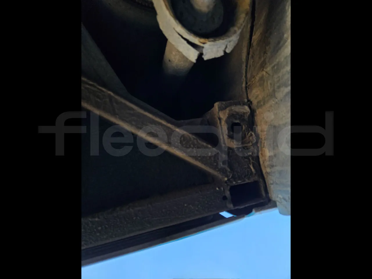 Setra S416 GT-HD/2 - EUR5 - 315kW - 13.020m - axle 2 shock absorbers 2 left