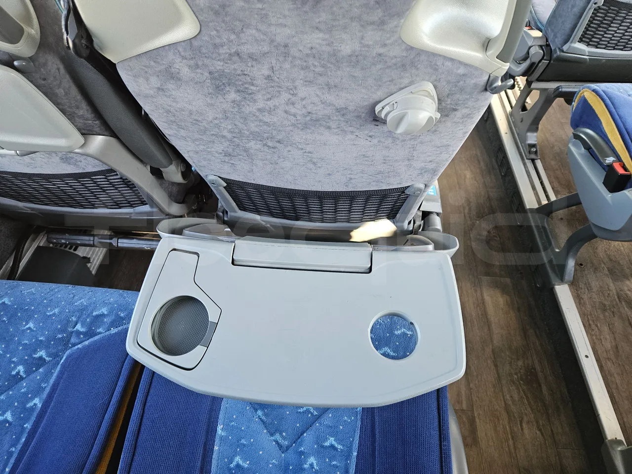 Setra S416 GT-HD/2 - EUR5 - 315kW - 13.020m - table detail photo