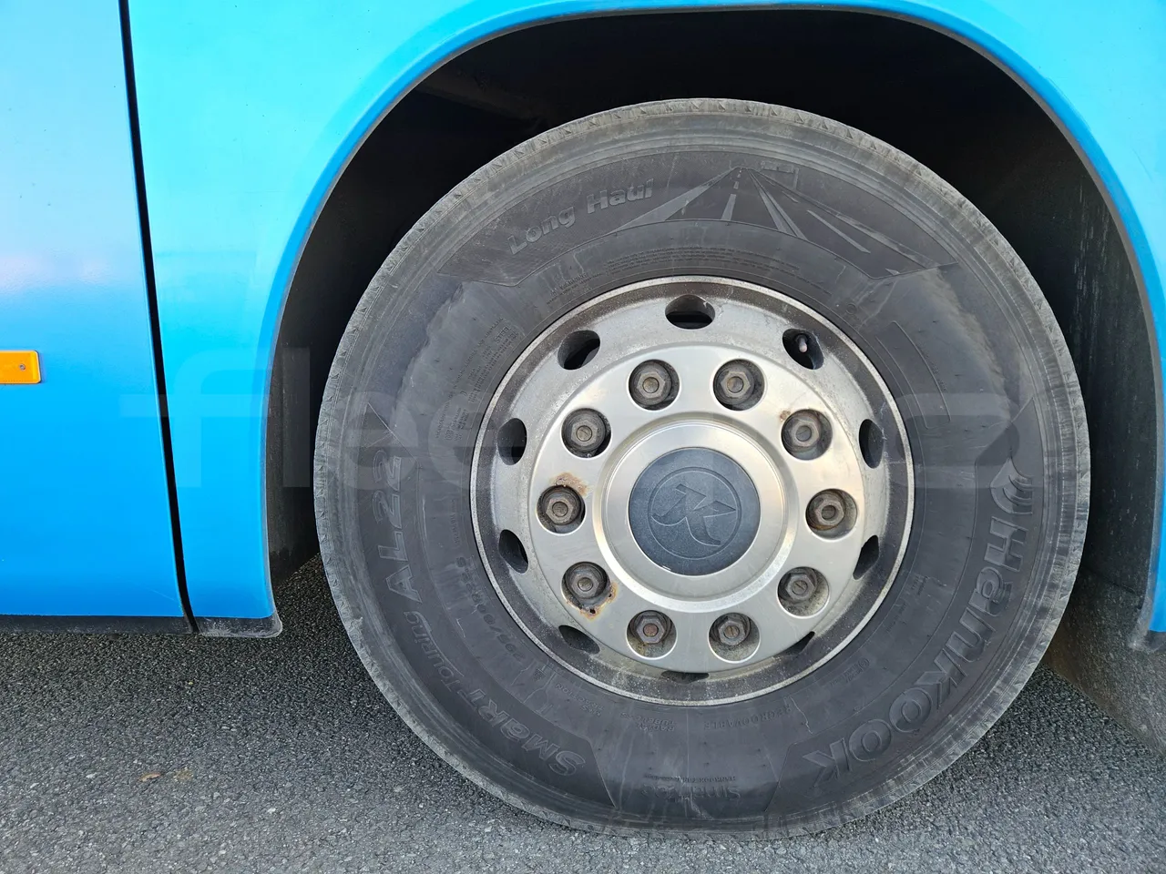 Setra S416 GT-HD/2 - EUR5 - 315kW - 13.020m - front left tire measurements