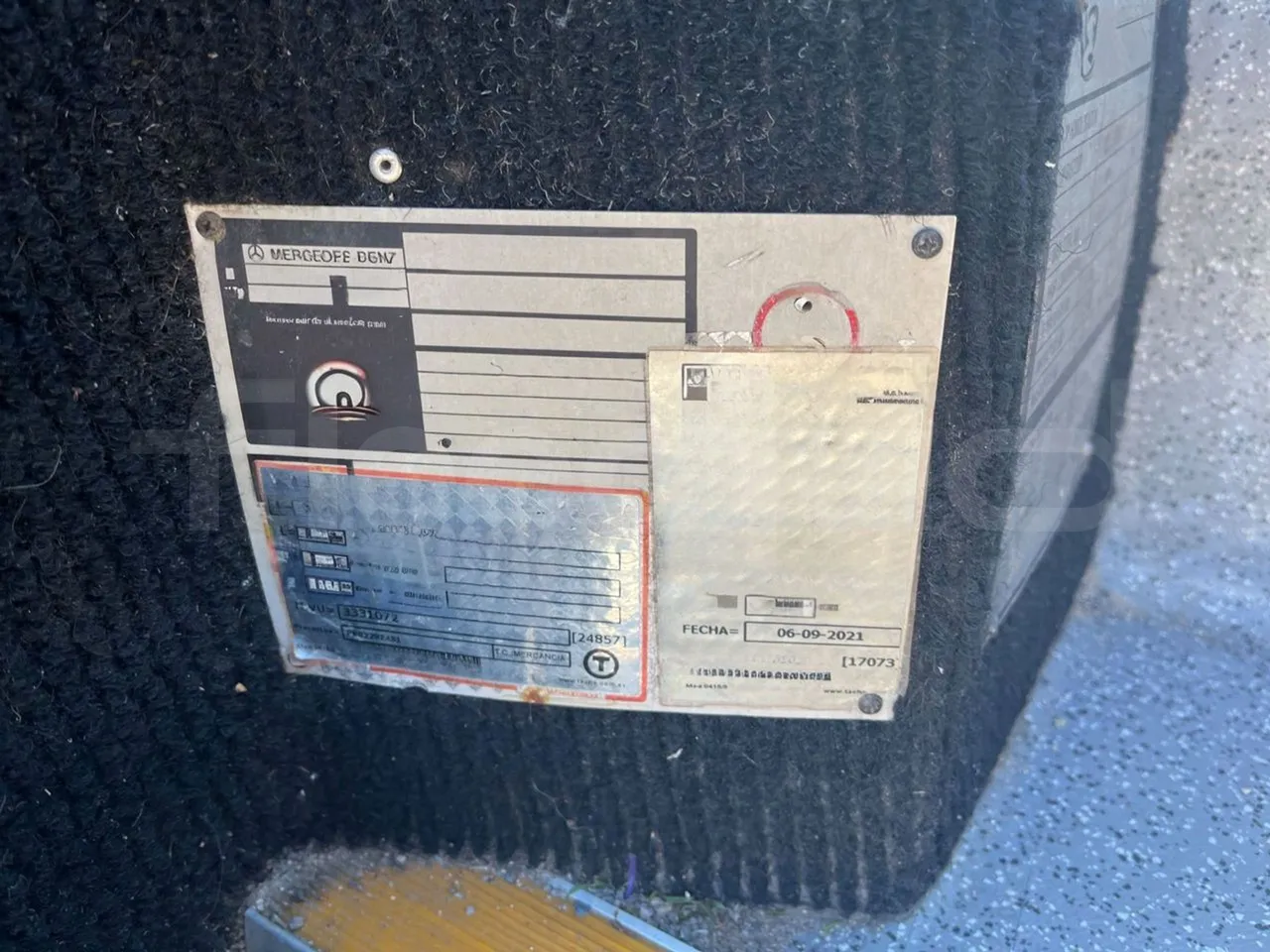 Mercedes-Benz OC 500 RF 	1842 - Euro4 - 315kW - 13mt - front door 1 open