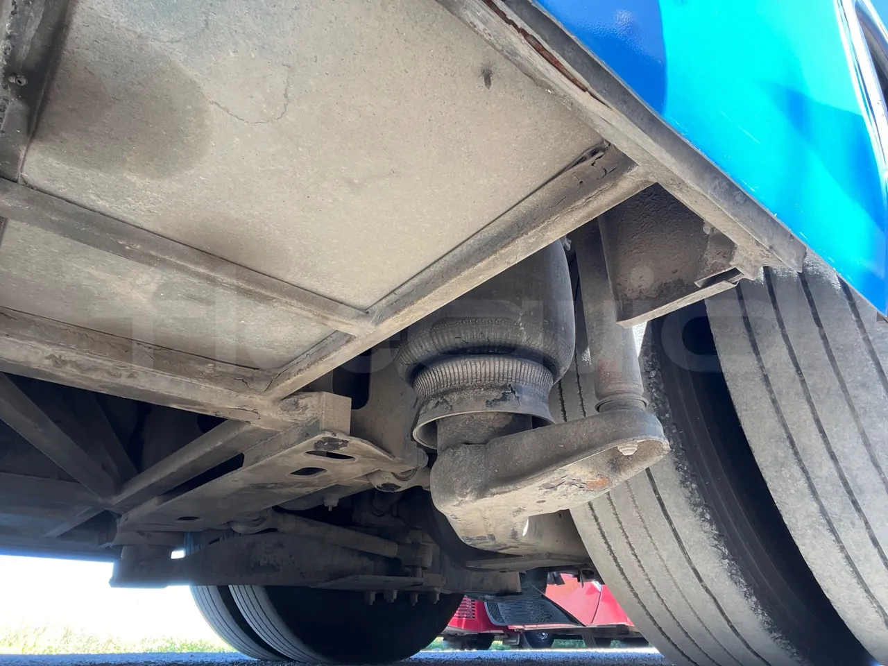 Mercedes-Benz OC 500 RF 	1842 - Euro4 - 315kW - 13mt - axle 2 caliper brakes right