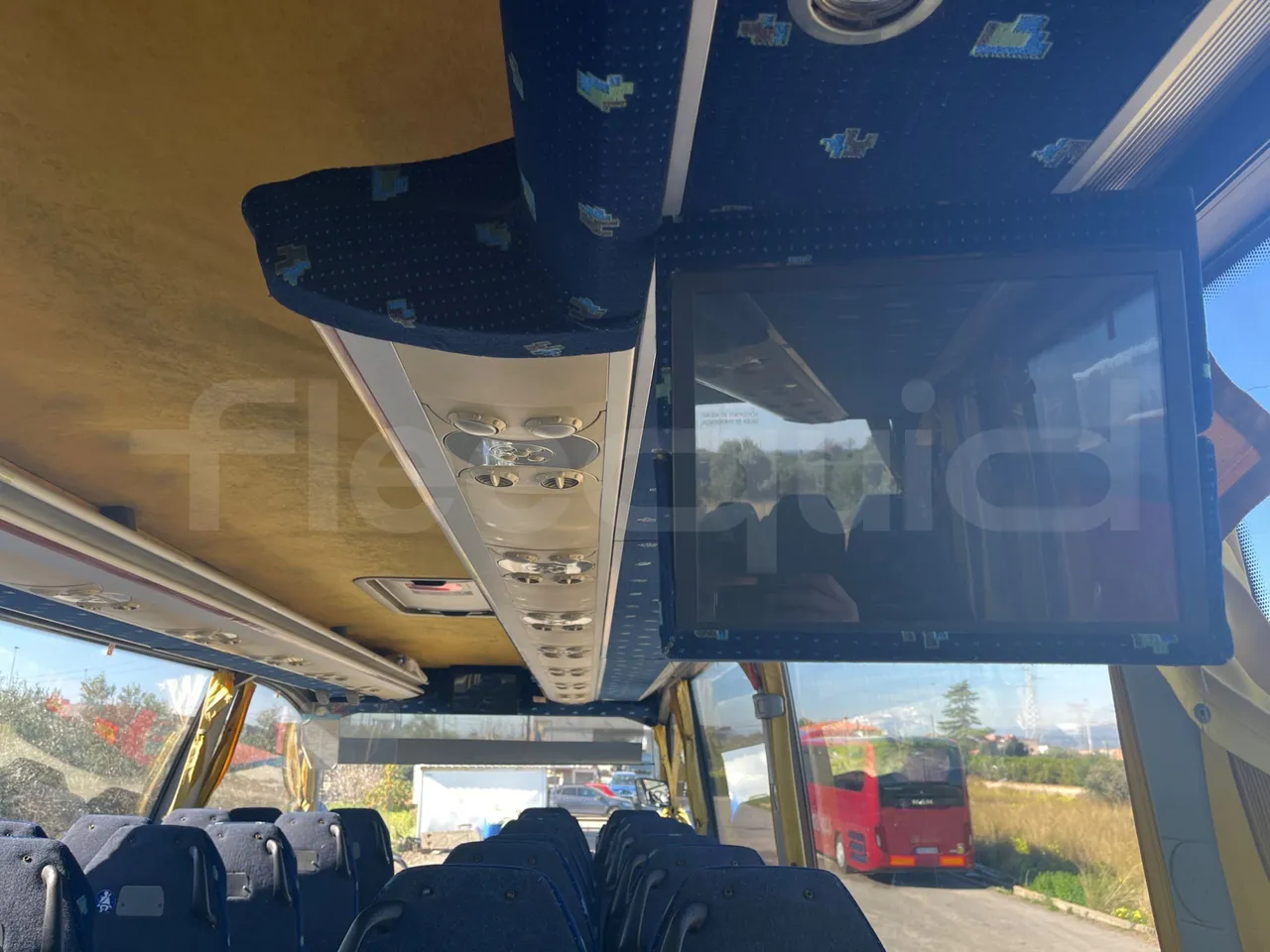 Mercedes-Benz OC 500 RF 	1842 - Euro4 - 315kW - 13mt - roof hatch 2