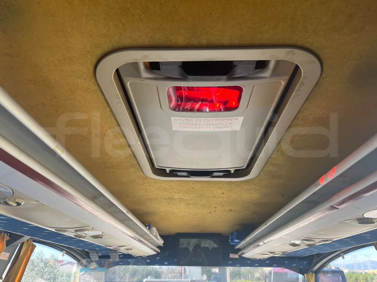 Mercedes-Benz OC 500 RF 	1842 - Euro4 - 315kW - 13mt - roof hatch 3