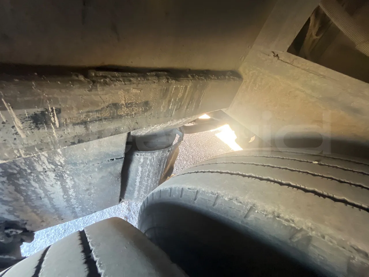 Mercedes-Benz OC 500 RF 	1842 - Euro4 - 315kW - 13mt - axle 3 air springs 1 right