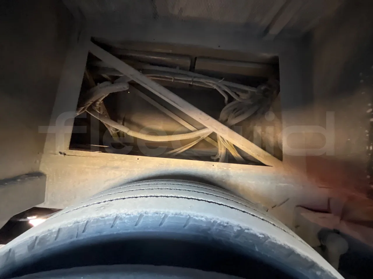 Mercedes-Benz OC 500 RF 	1842 - Euro4 - 315kW - 13mt - axel 2 leaf spring right