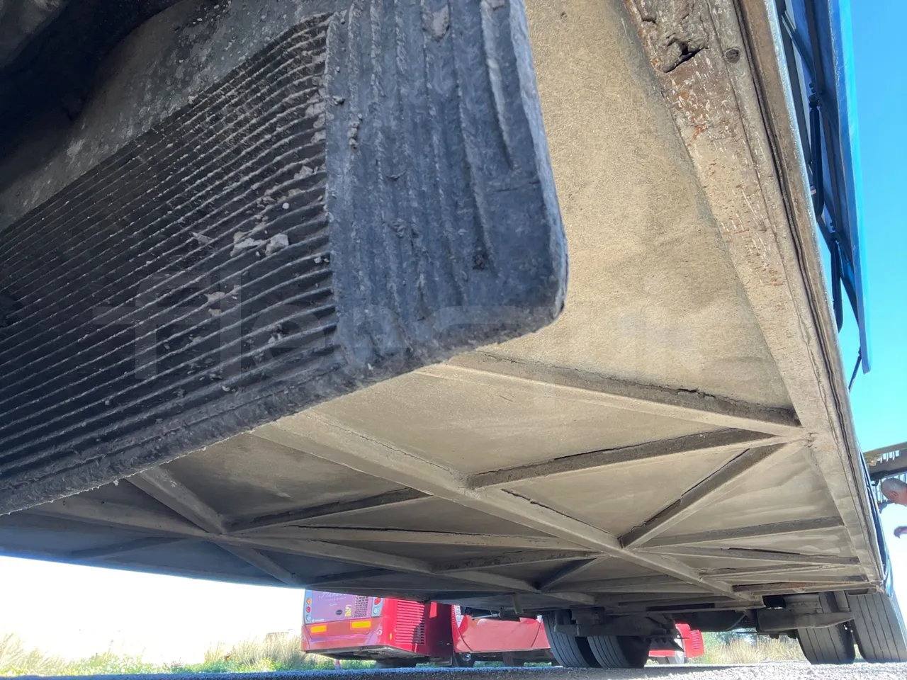 Mercedes-Benz OC 500 RF 	1842 - Euro4 - 315kW - 13mt - central undercarriage photo