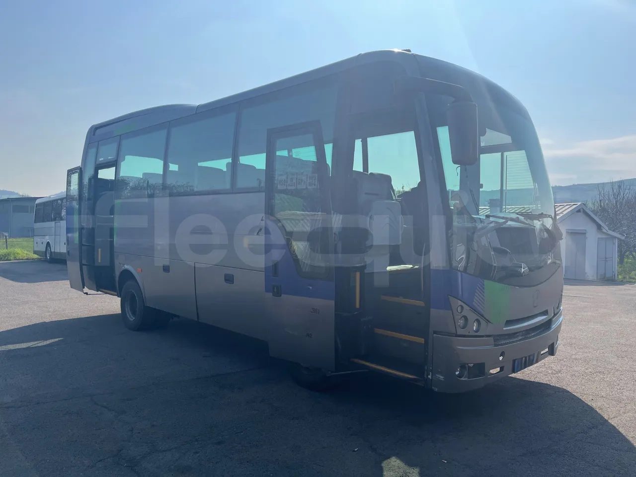 Isuzu Turquoise Anadolu - Euro5 - 140kW - 7.670mt - engine plate photo