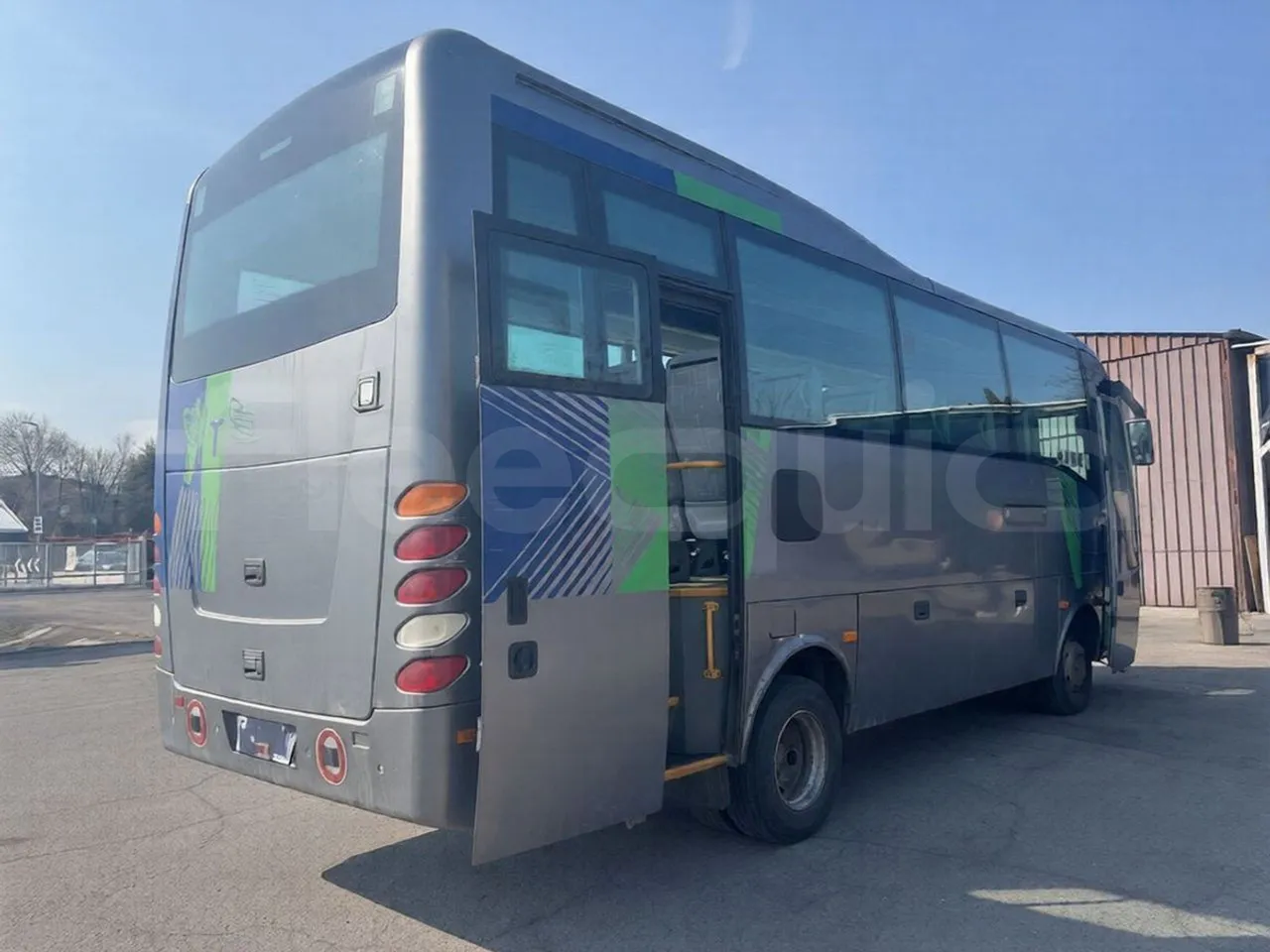 Isuzu Turquoise Anadolu - Euro5 - 140kW - 7.670mt - 3/4 left rear side