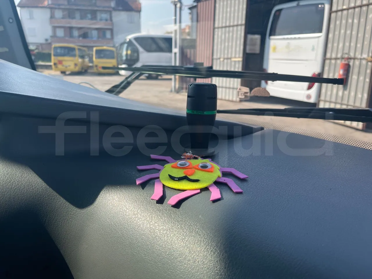 Isuzu Turquoise Anadolu - Euro5 - 140kW - 7.670mt - hostes microphone accessories photo