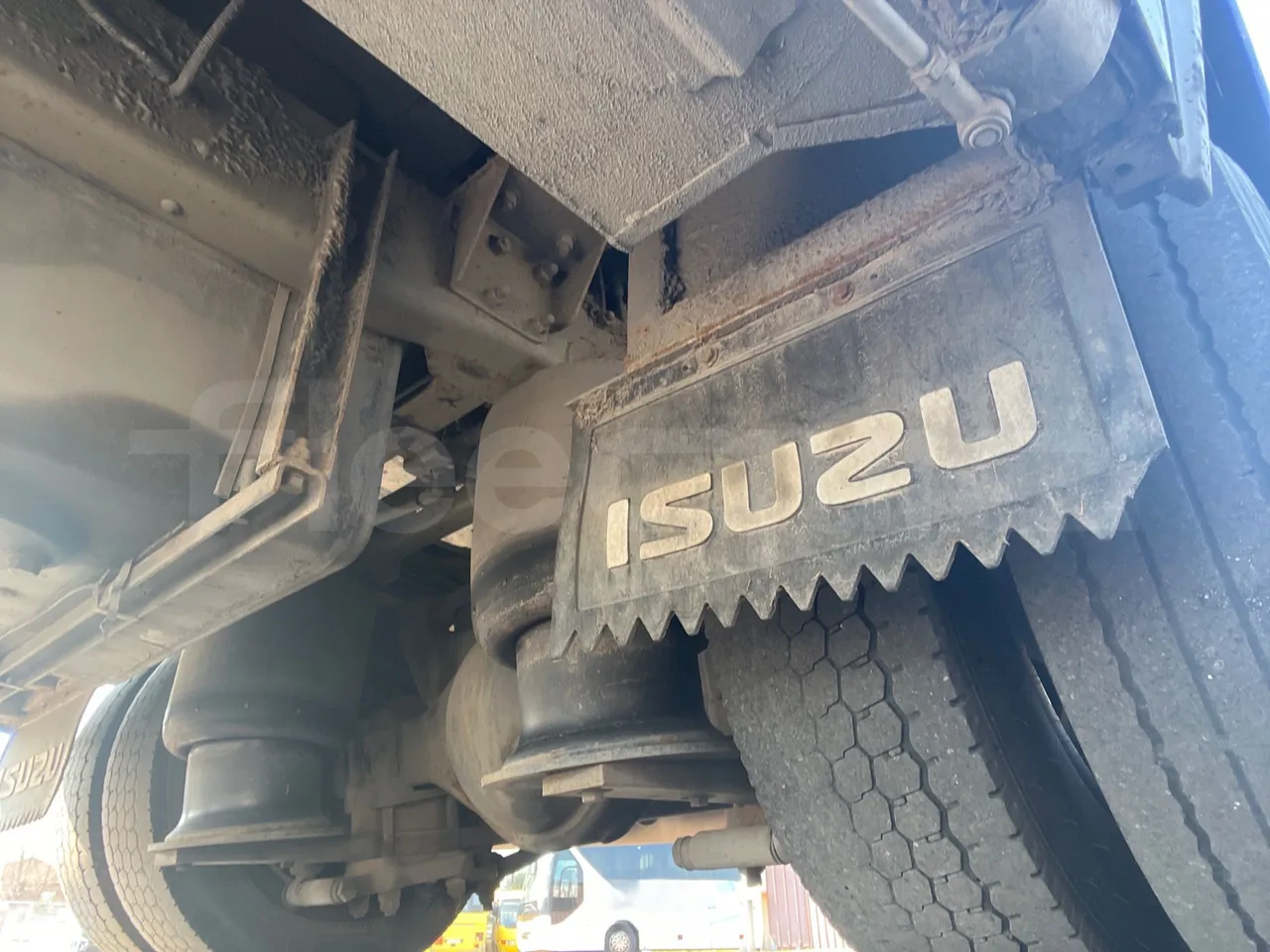 Isuzu Turquoise Anadolu - Euro5 - 140kW - 7.670mt - axel 2 air springs 2 left