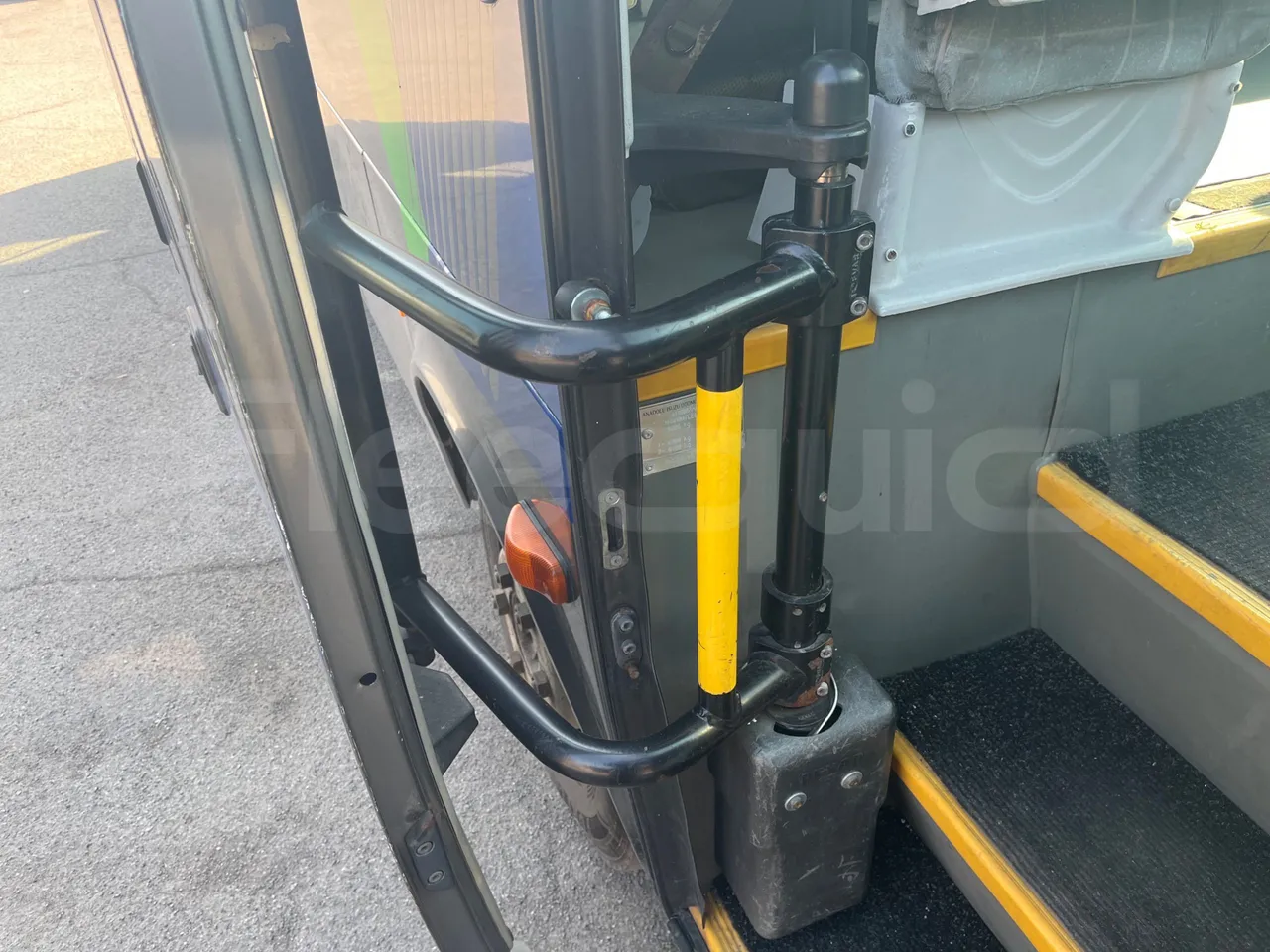 Isuzu Turquoise Anadolu - Euro5 - 140kW - 7.670mt - door mechanism photo