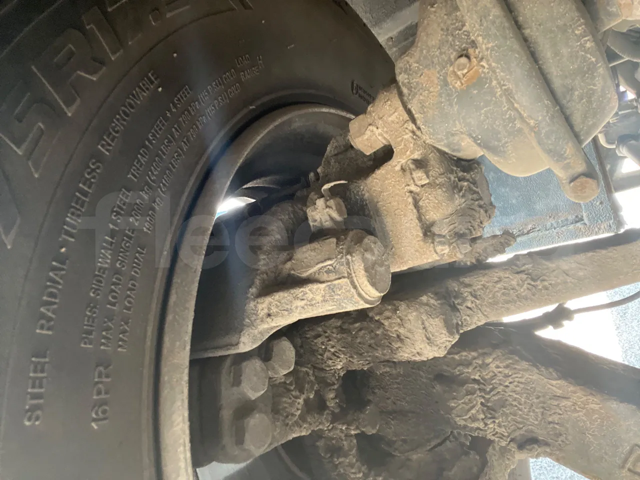 Isuzu Turquoise Anadolu - Euro5 - 140kW - 7.670mt - front air springs left