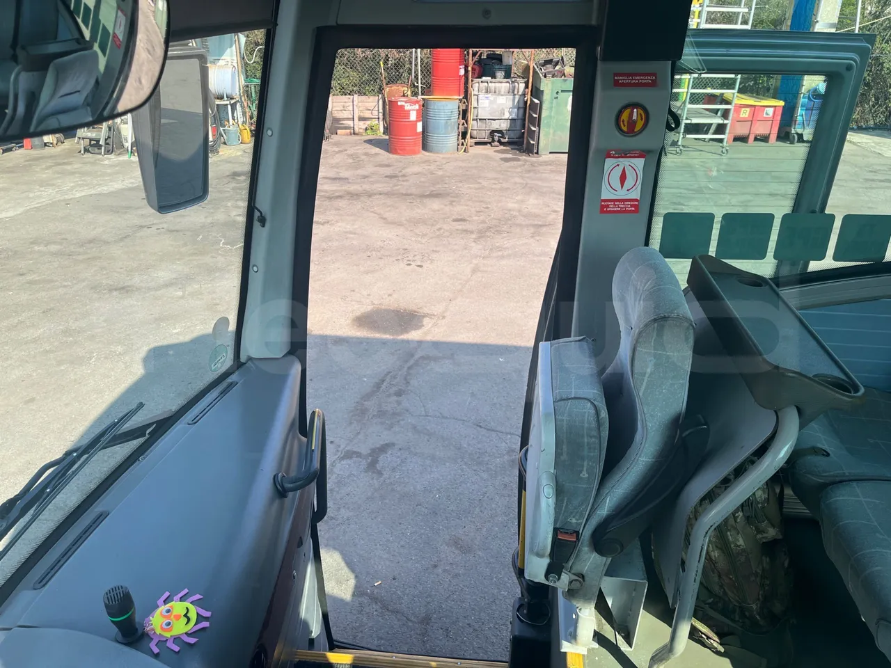 Isuzu Turquoise Anadolu - Euro5 - 140kW - 7.670mt - handrails photo