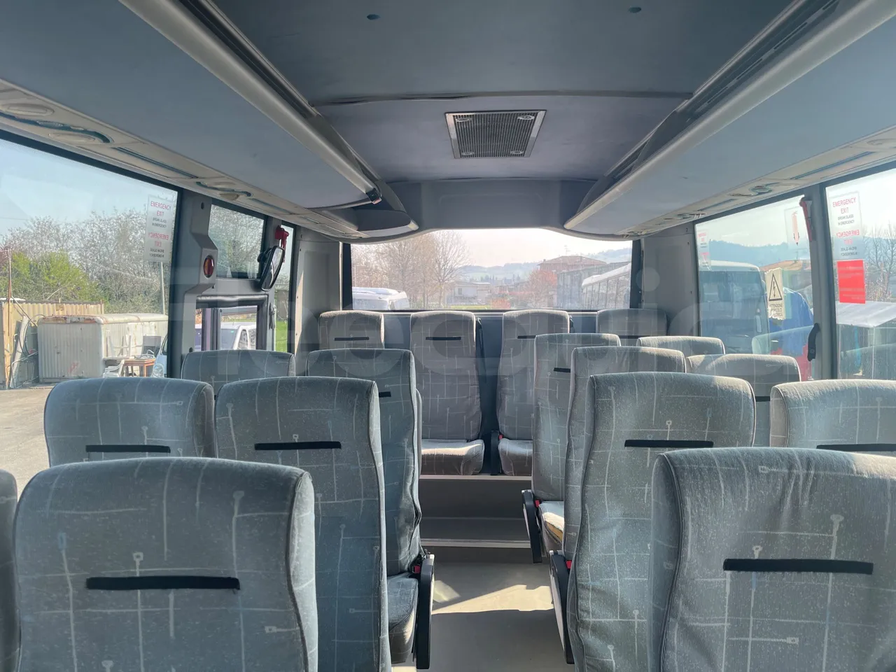 Isuzu Turquoise Anadolu - Euro5 - 140kW - 7.670mt - reverse view middle aisle