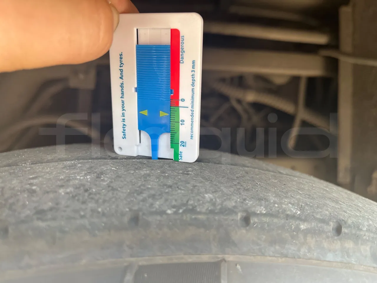 Isuzu Turquoise Anadolu - Euro5 - 140kW - 7.670mt - tread condition second axle tires right