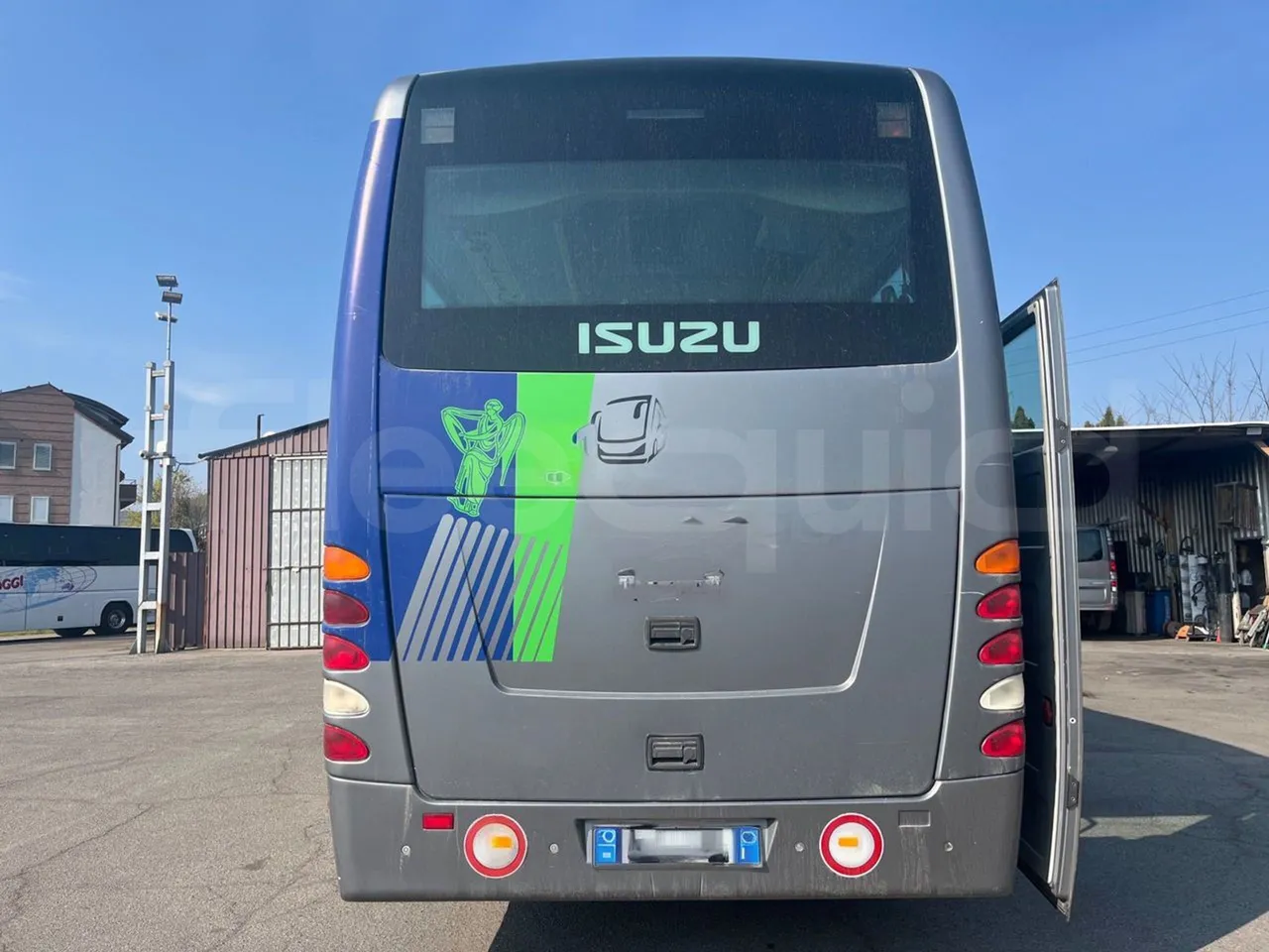 Isuzu Turquoise Anadolu - Euro5 - 140kW - 7.670mt - rear hatch closed