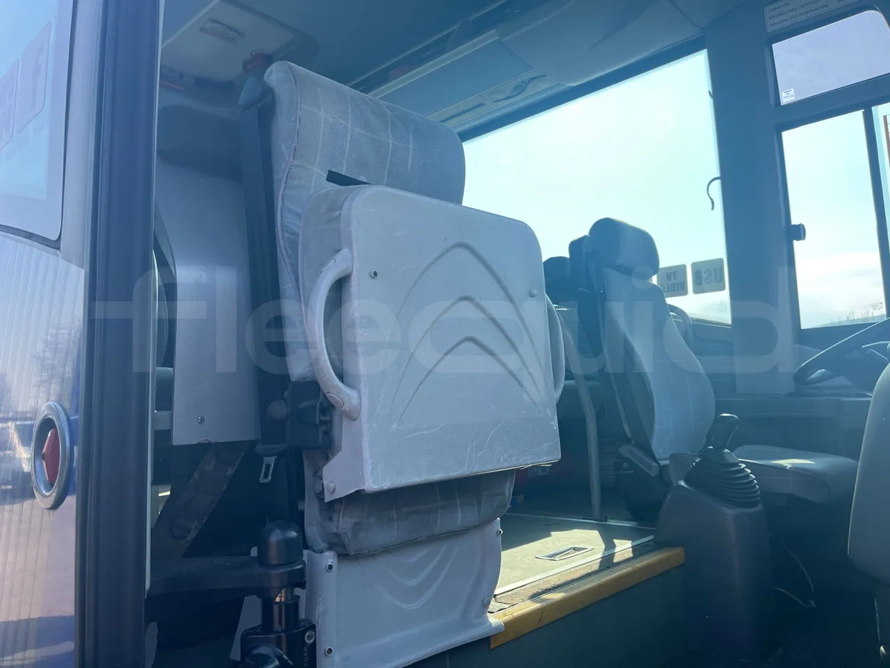 Isuzu Turquoise Anadolu - Euro5 - 140kW - 7.670mt - hostess seat photo