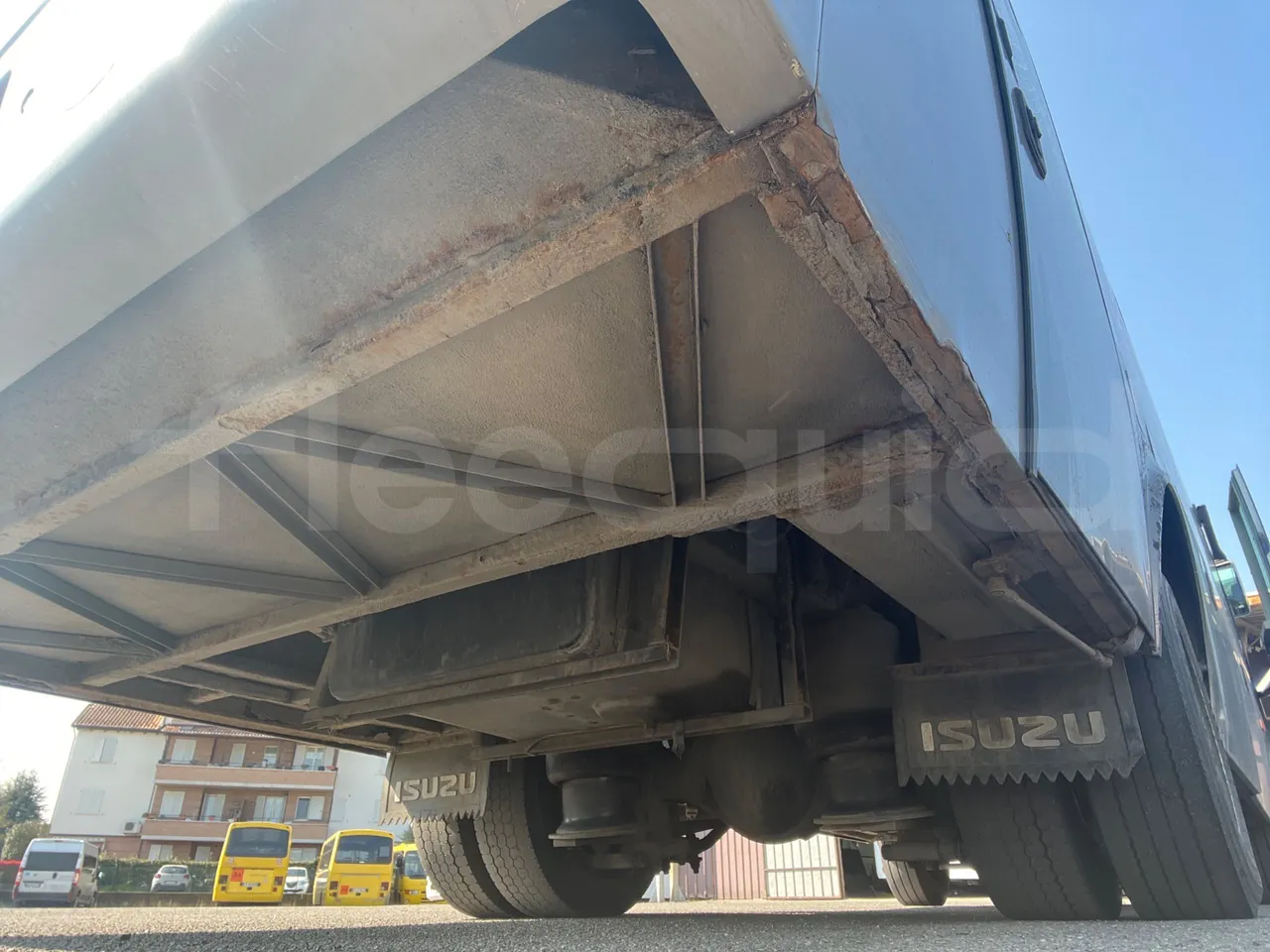 Isuzu Turquoise Anadolu - Euro5 - 140kW - 7.670mt - axle 2 shock absorbers 2 left