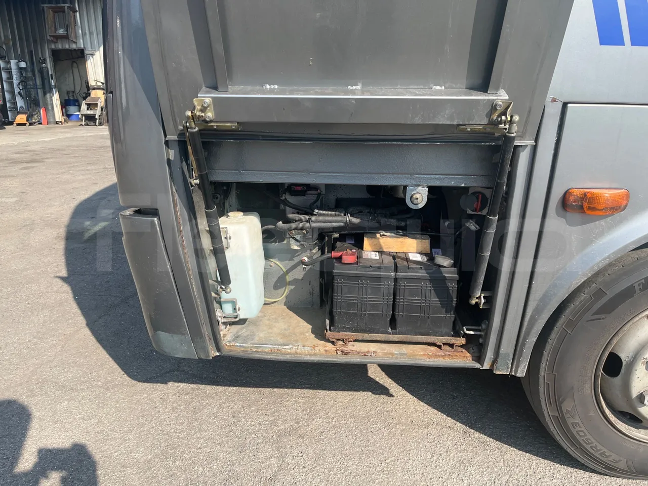 Isuzu Turquoise Anadolu - Euro5 - 140kW - 7.670mt - under carpet photo