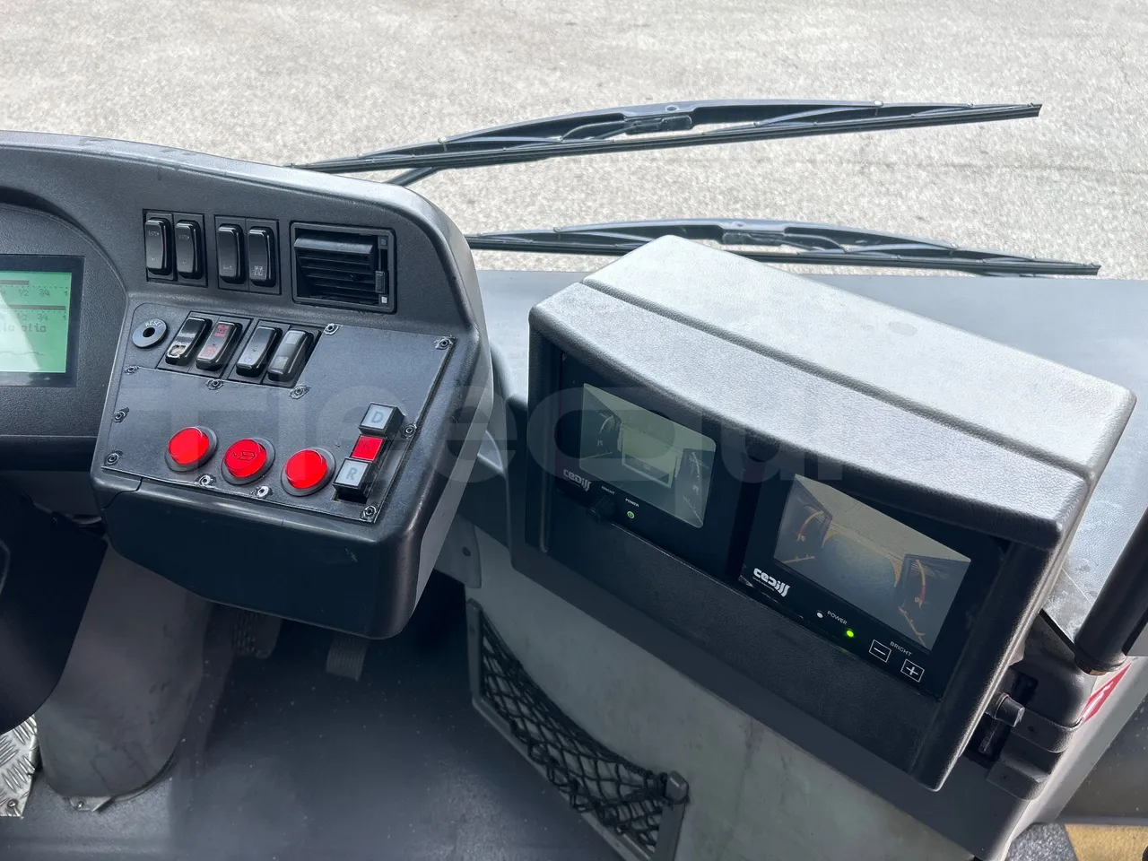 Mercedes-Benz O 530 G- 3P - Euro5 - 260kW - 17.940mt - radio accessories photo