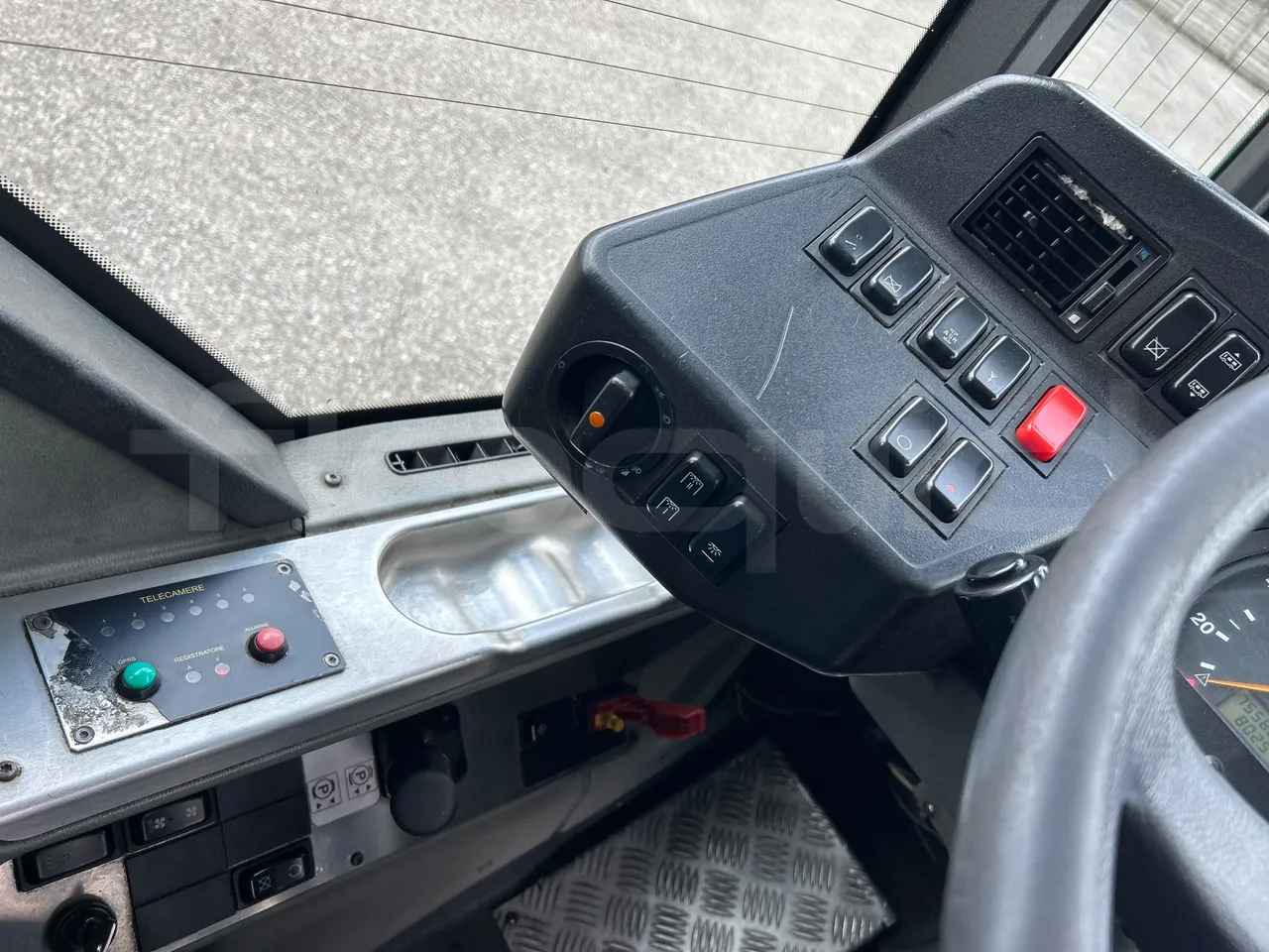 Mercedes-Benz O 530 G- 3P - Euro5 - 260kW - 17.940mt - onboard devices 1