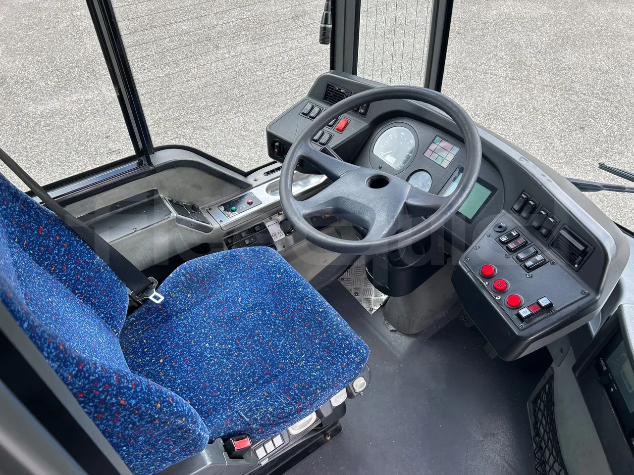 Mercedes-Benz O 530 G- 3P - Euro5 - 260kW - 17.940mt - buttons panels on