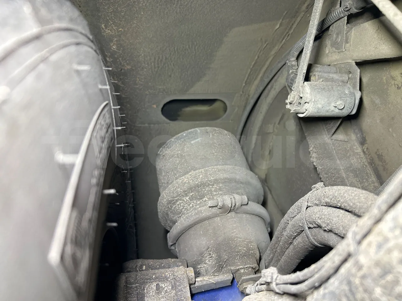 Mercedes-Benz O 530 G- 3P - Euro5 - 260kW - 17.940mt - axle 2 caliper brakes right