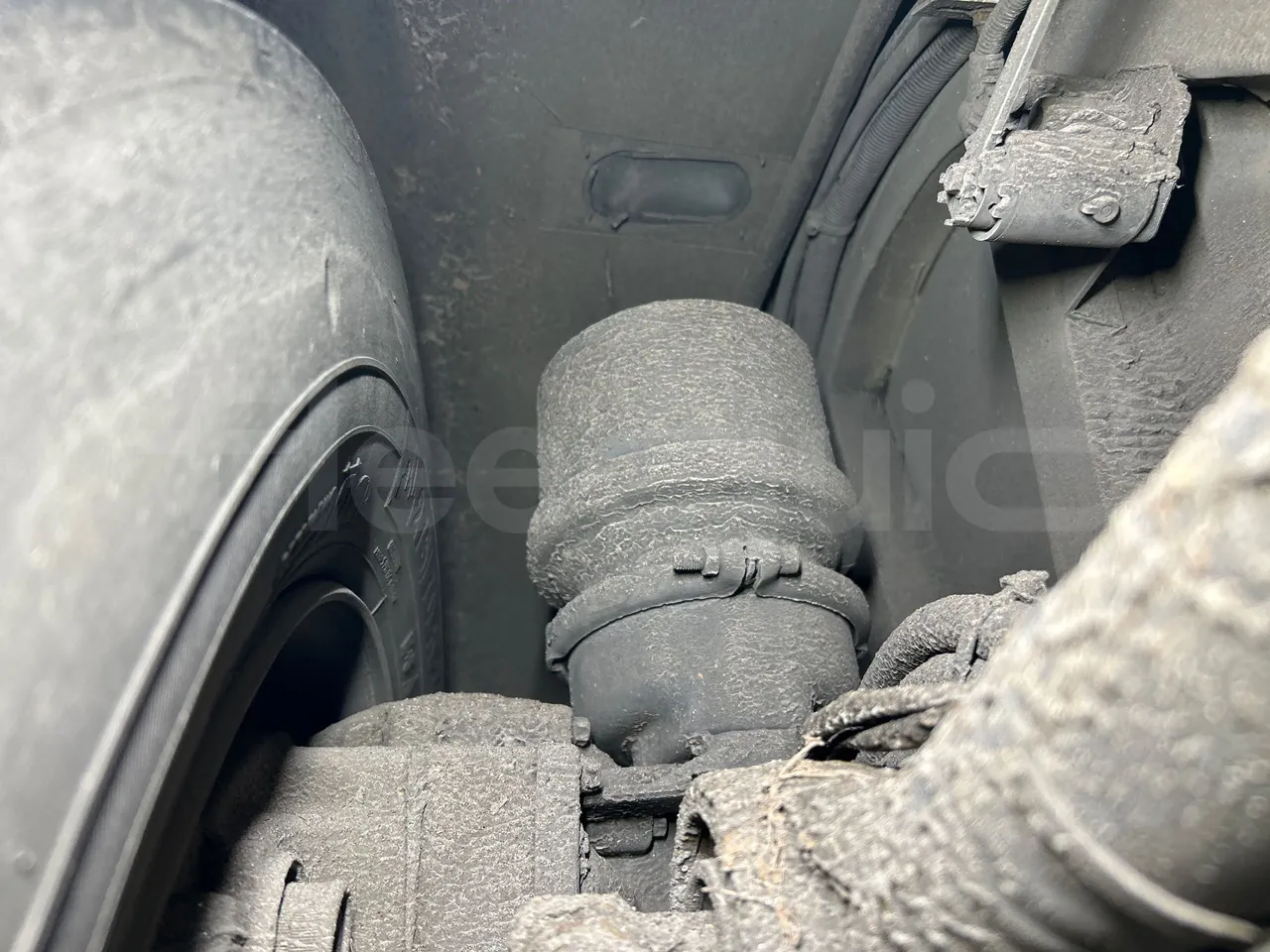 Mercedes-Benz O 530 G- 3P - Euro5 - 260kW - 17.940mt - axel 3 caliper brakes right