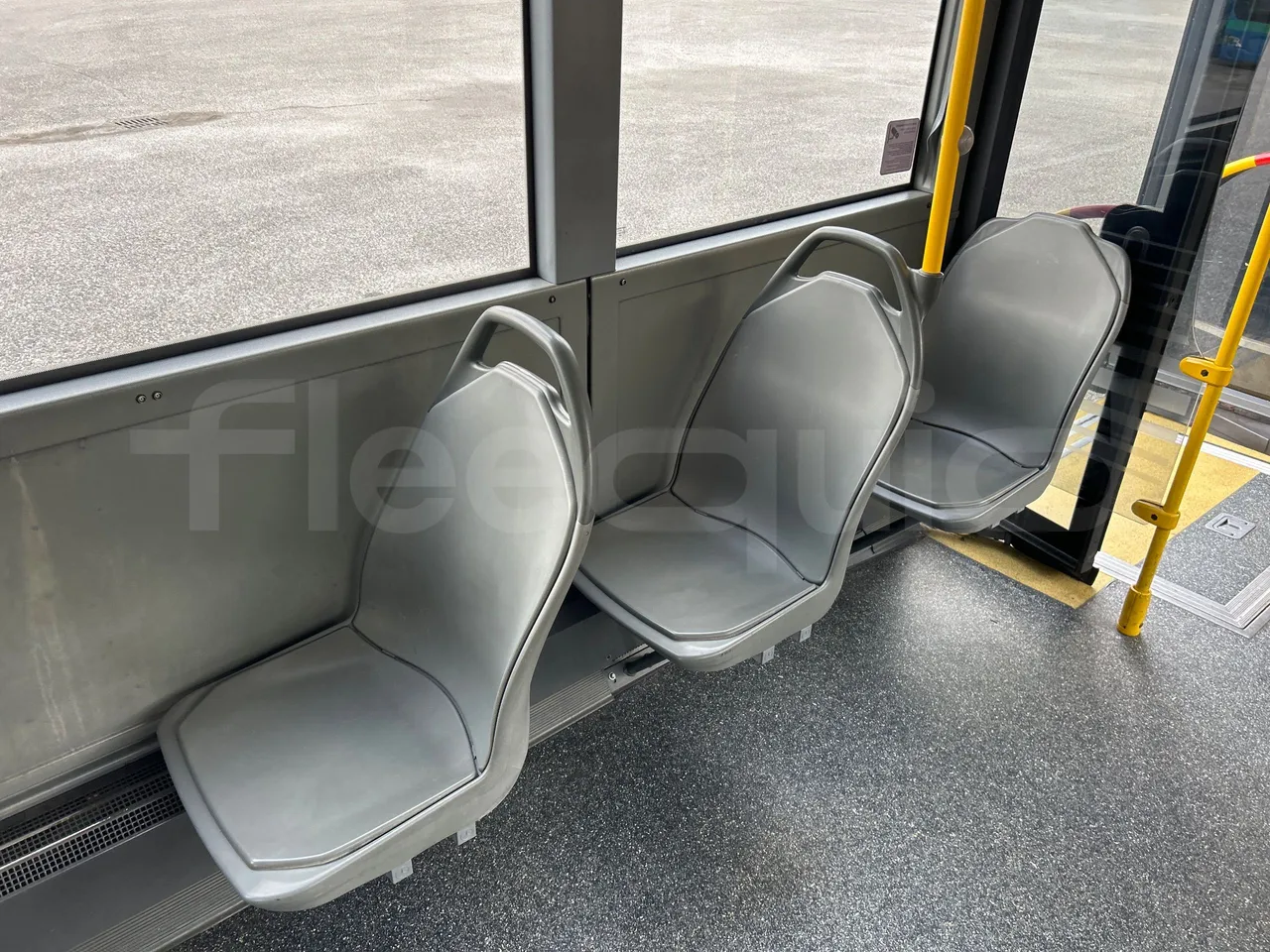 Mercedes-Benz O 530 G- 3P - Euro5 - 260kW - 17.940mt - single seat detail