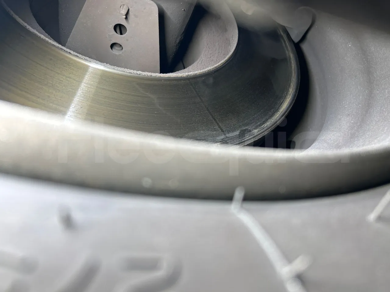 Mercedes-Benz O 530 G- 3P - Euro5 - 260kW - 17.940mt - axle 2 discs right