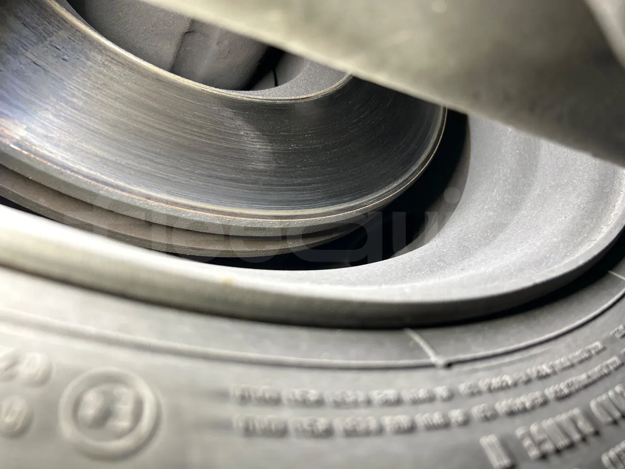 Mercedes-Benz O 530 G- 3P - Euro5 - 260kW - 17.940mt - axel 3  discs right