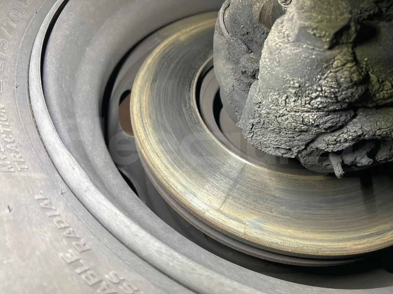 Mercedes-Benz O 530 G- 3P - Euro5 - 260kW - 17.940mt - front discs left