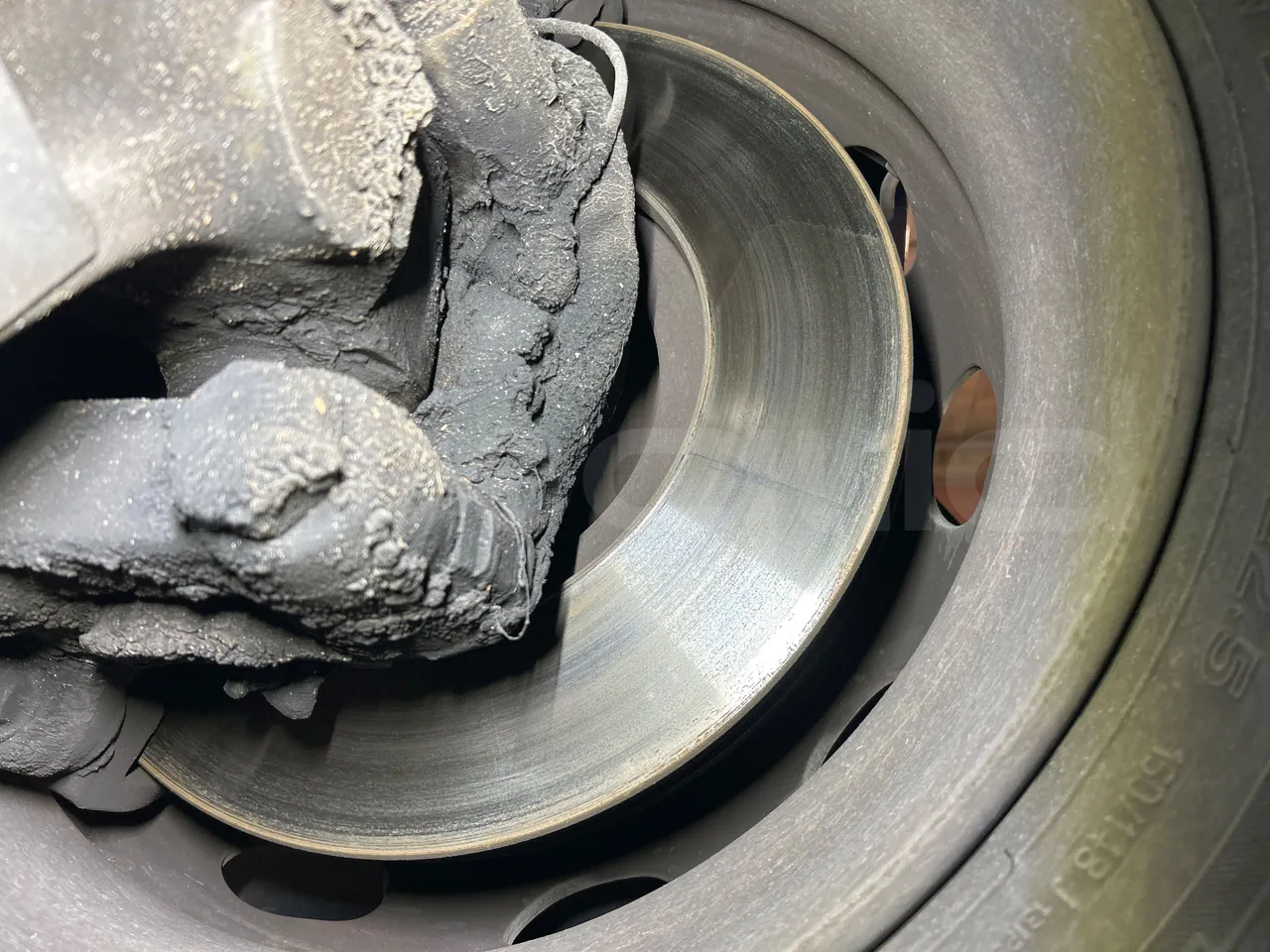 Mercedes-Benz O 530 G- 3P - Euro5 - 260kW - 17.940mt - front discs right