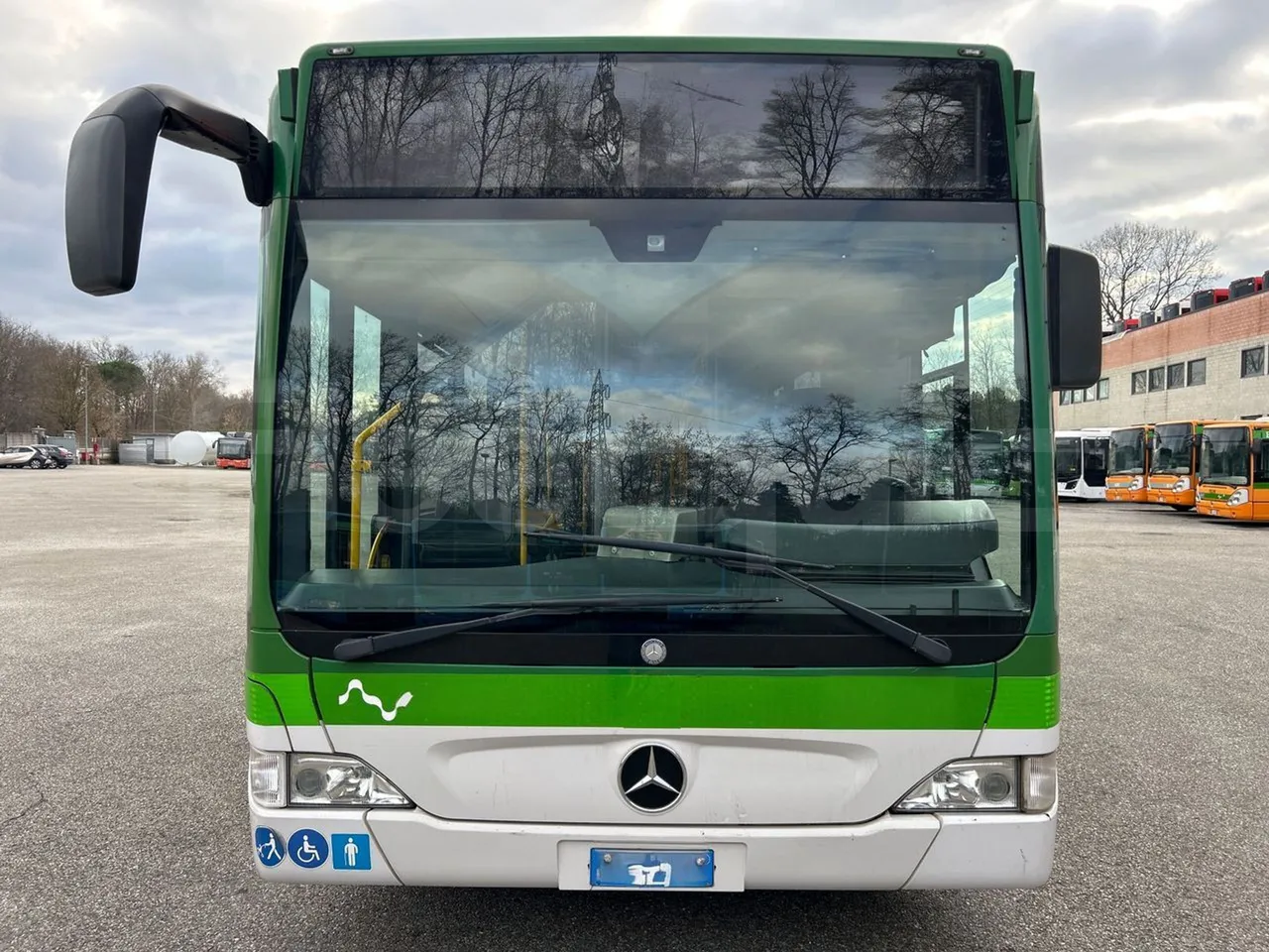 Mercedes-Benz O 530 G- 3P - Euro5 - 260kW - 17.940mt - front photo