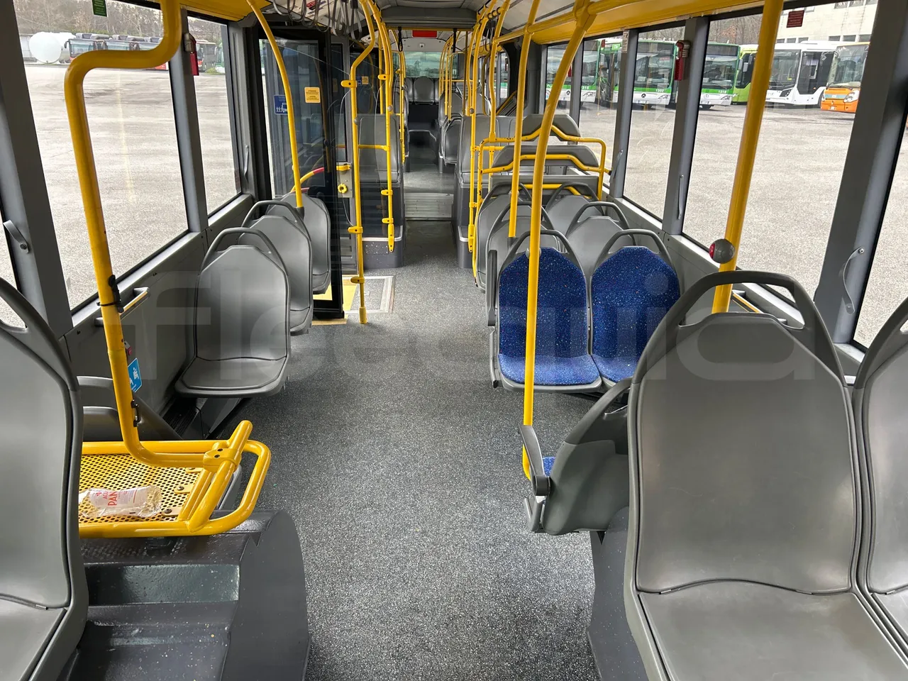 Mercedes-Benz O 530 G- 3P - Euro5 - 260kW - 17.940mt - interior reverse seats driver height