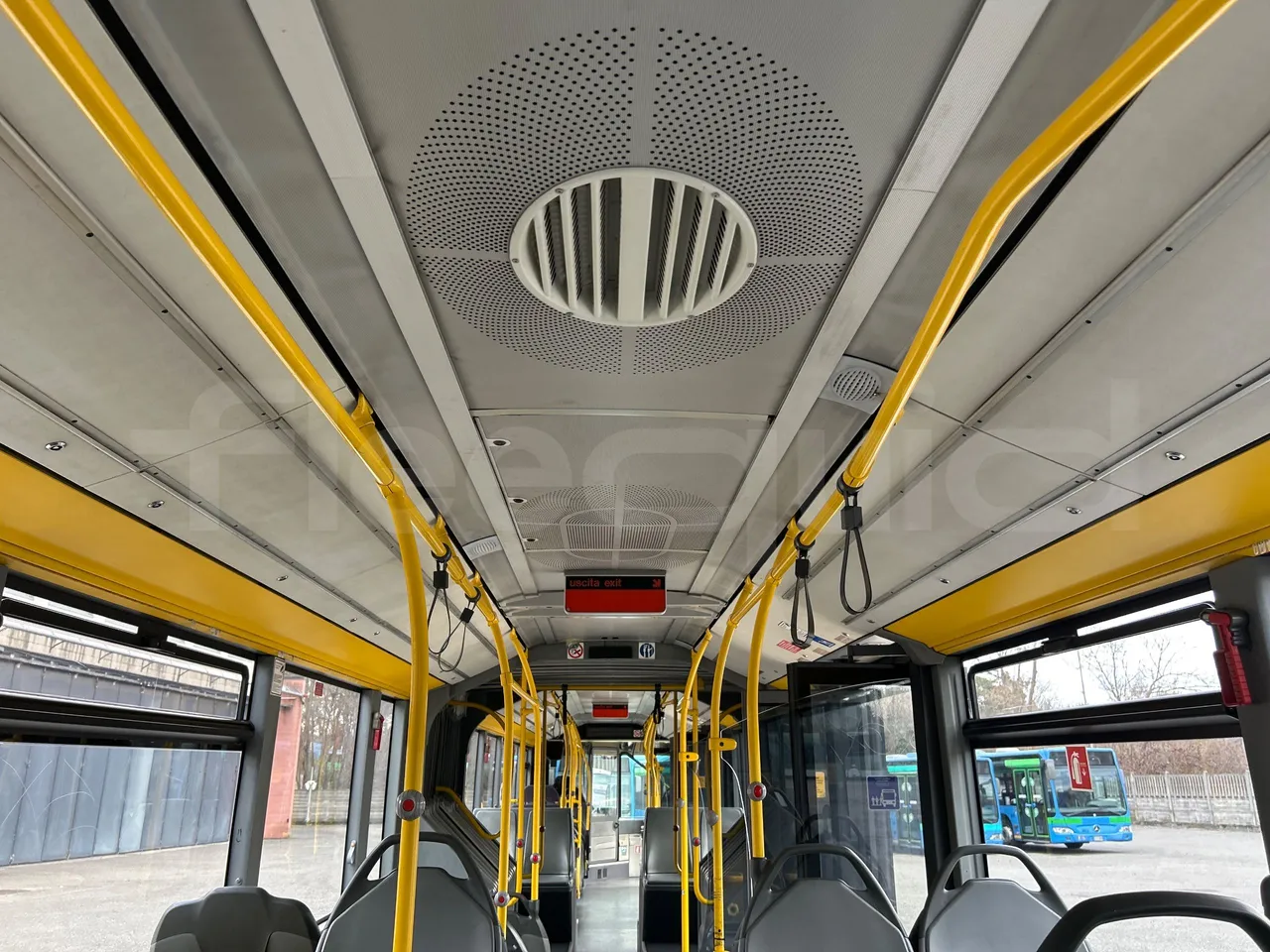 Mercedes-Benz O 530 G- 3P - Euro5 - 260kW - 17.940mt - overhead compartments photo