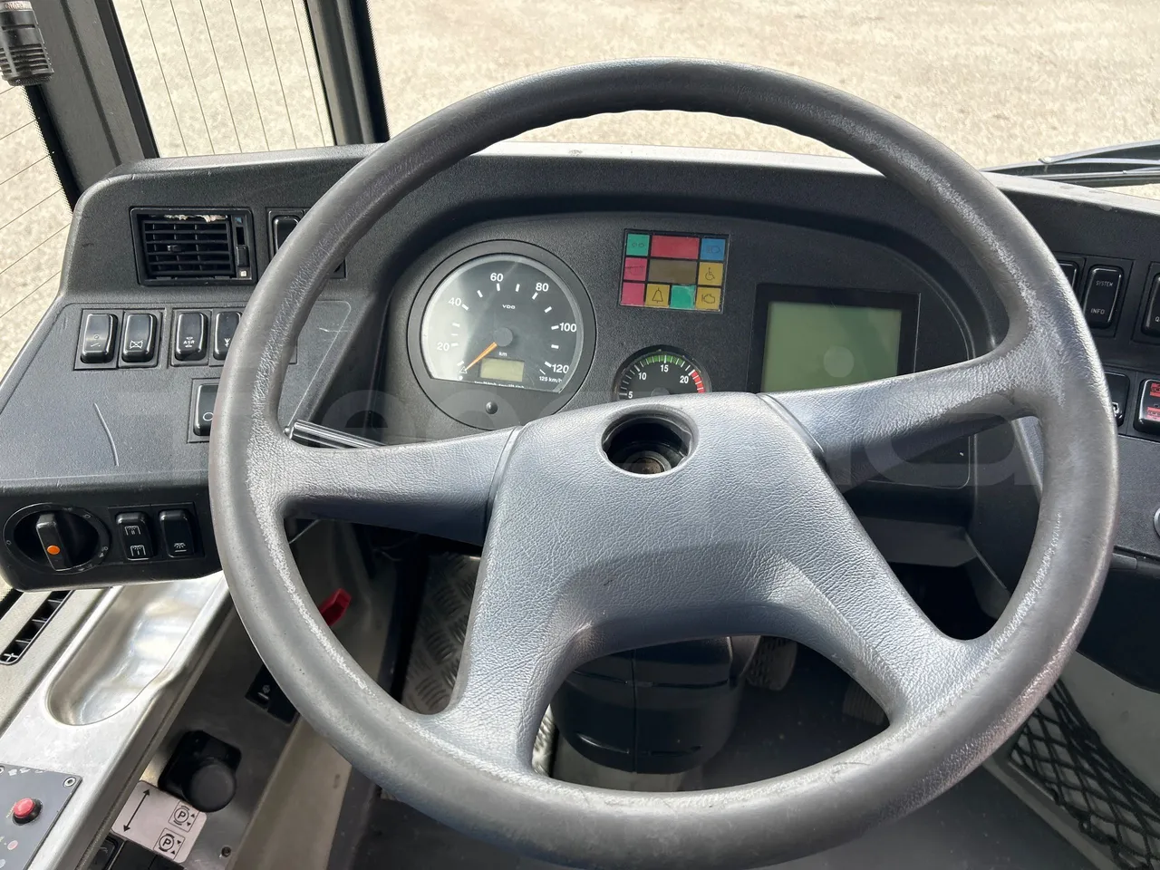 Mercedes-Benz O 530 G- 3P - Euro5 - 260kW - 17.940mt - steering wheel photo