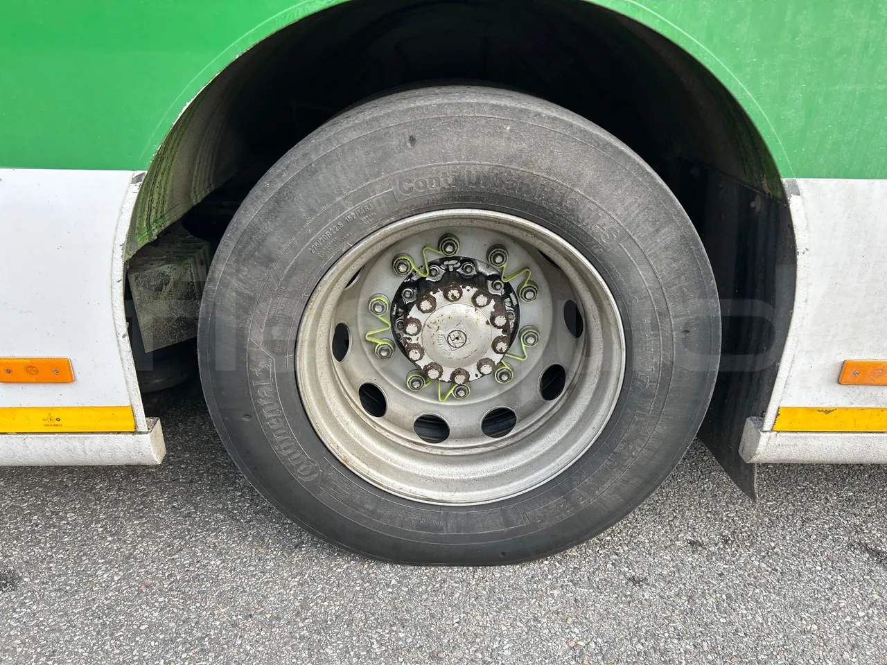 Mercedes-Benz O 530 G- 3P - Euro5 - 260kW - 17.940mt - rear left tire photo