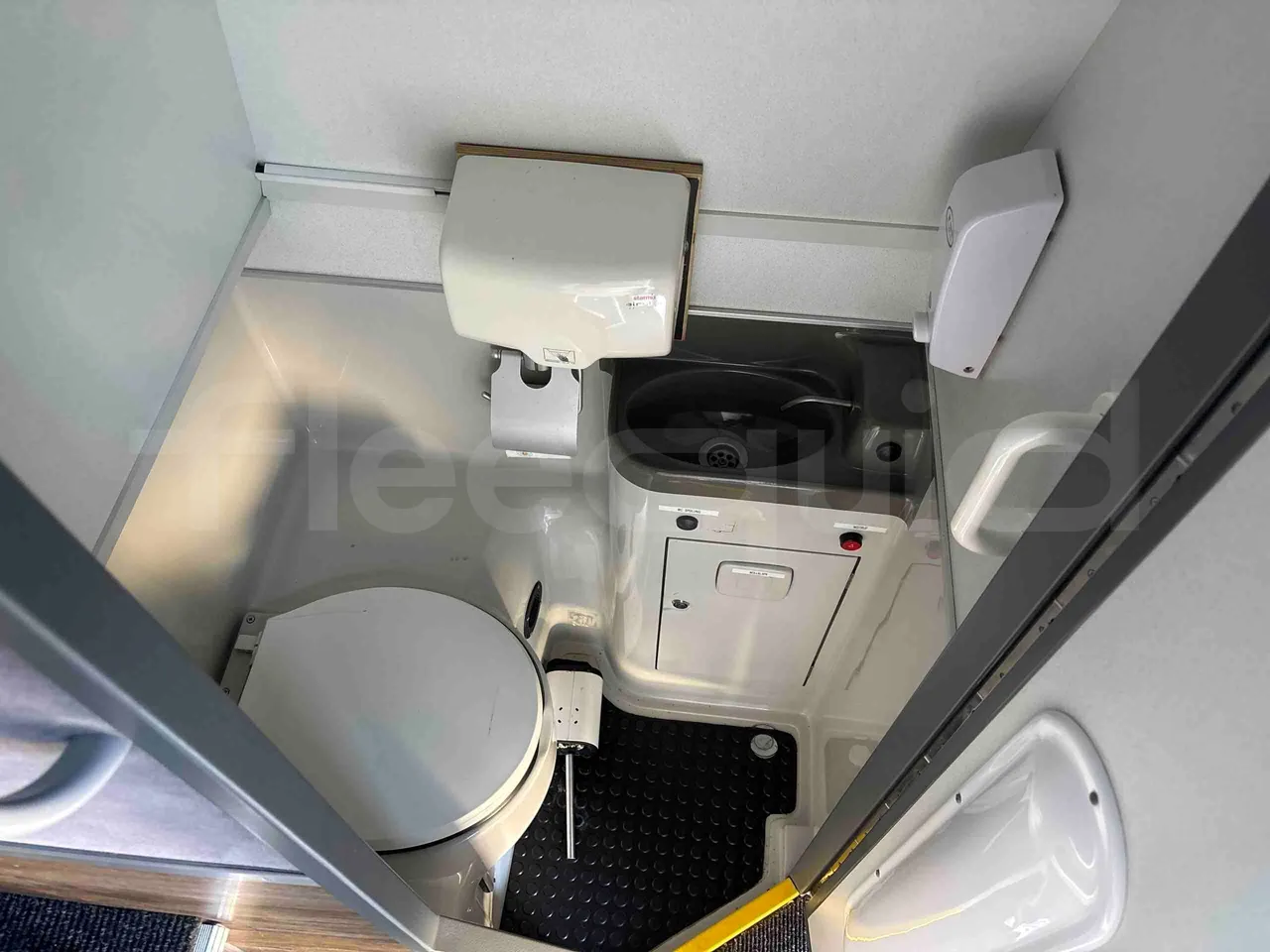 Scania M330 TDX1X3 - Euro6 - 331kW - 13mt - toilette accessories photo