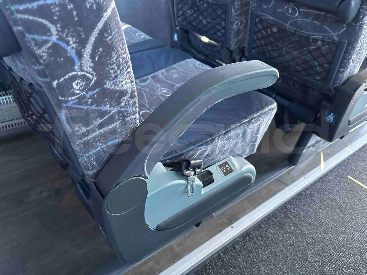 Scania M330 TDX1X3 - Euro6 - 331kW - 13mt - armrest detail photo