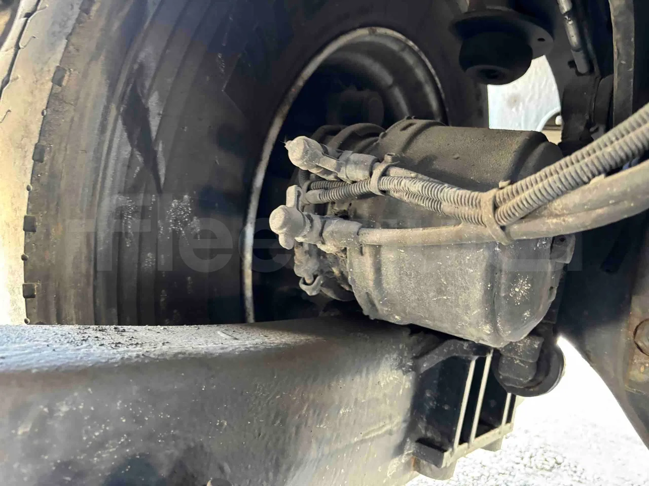 Scania M330 TDX1X3 - Euro6 - 331kW - 13mt - axle 2 caliper brakes left