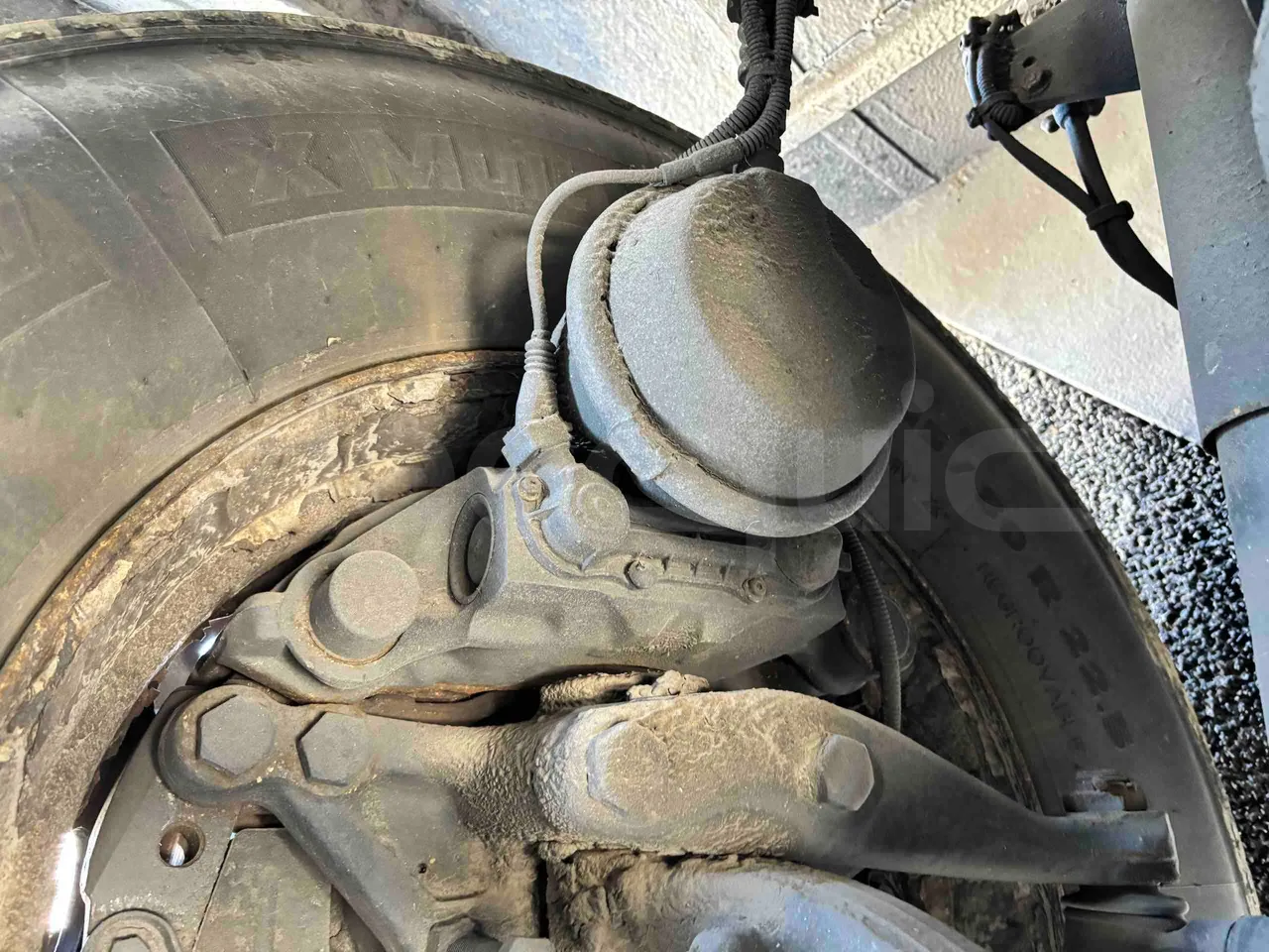 Scania M330 TDX1X3 - Euro6 - 331kW - 13mt - axel 3 caliper brakes right