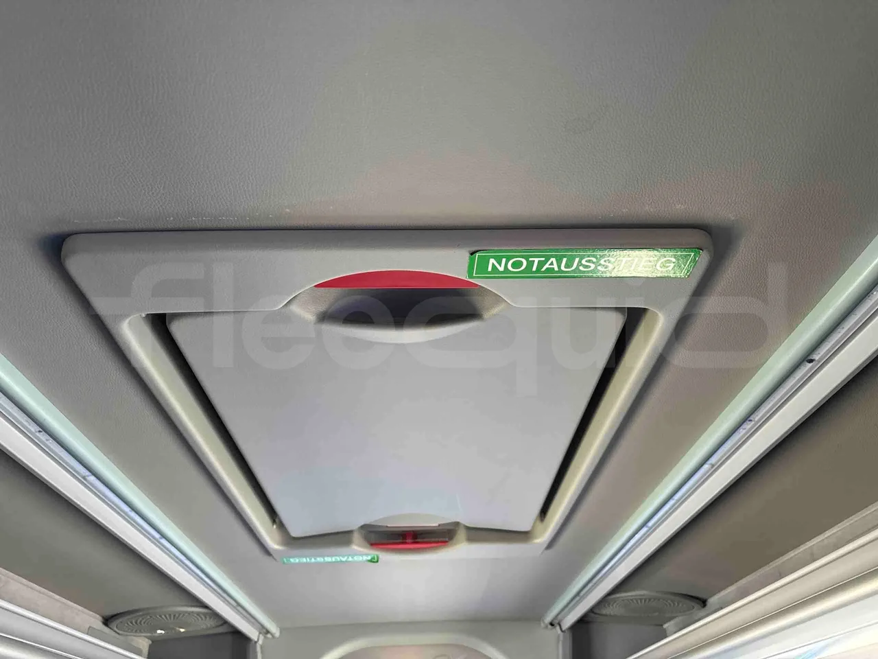 Scania M330 TDX1X3 - Euro6 - 331kW - 13mt - roof hatch 2